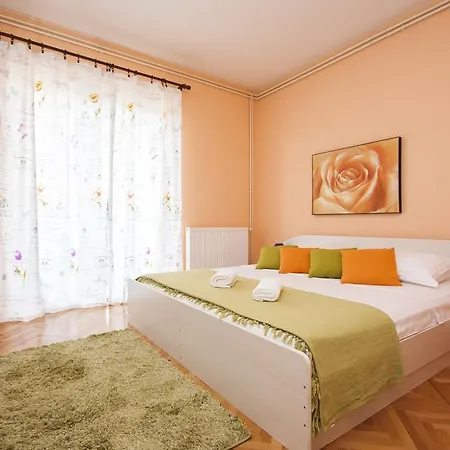 Apartment Safi