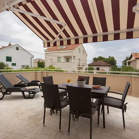 Apartment Safi