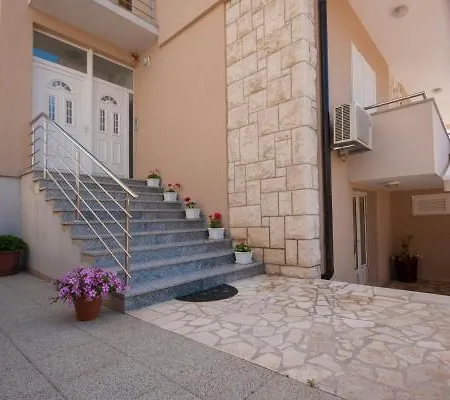 Safi Apartmán *