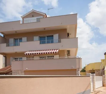 Safi Apartment