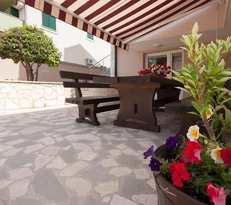 Safi Brodarica (Sibenik-Knin)